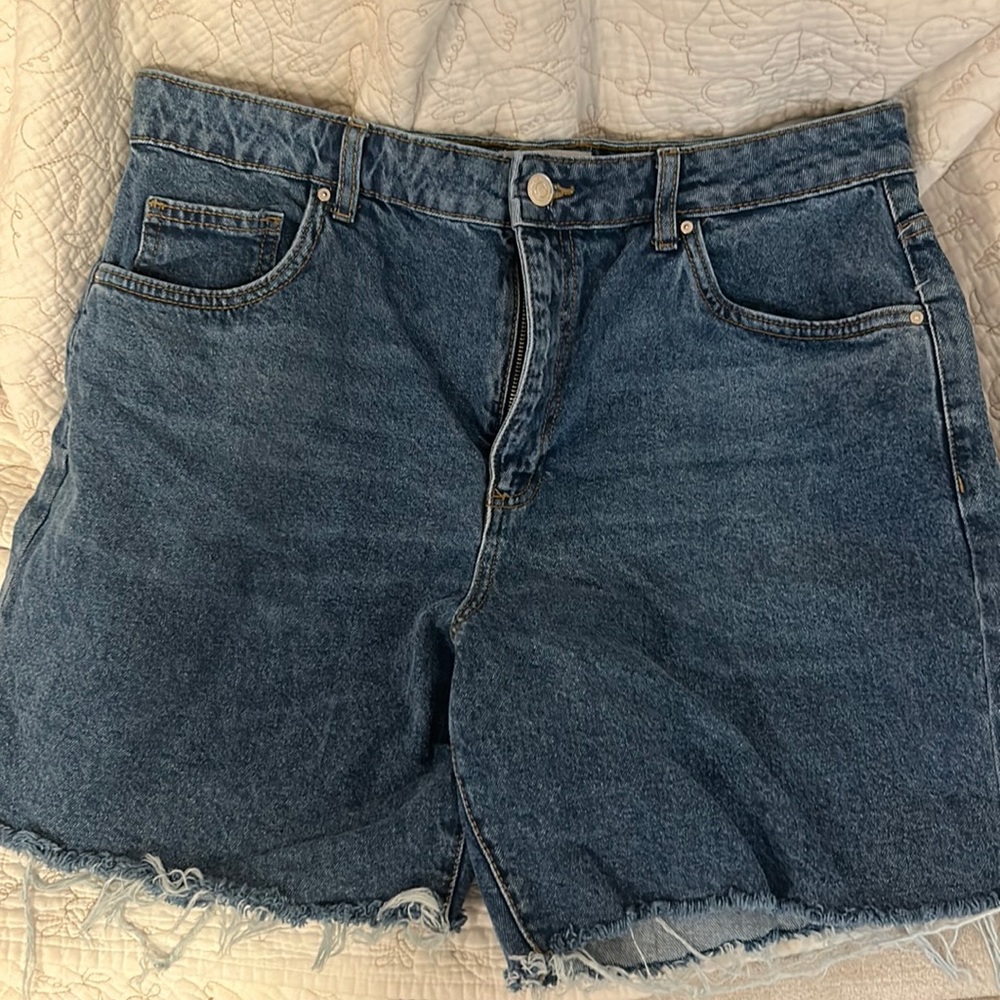 “Relaxed Denim Short”